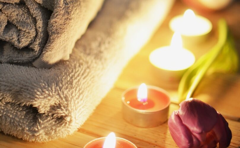 SPA ~ Candles and Towels (Pixabay)